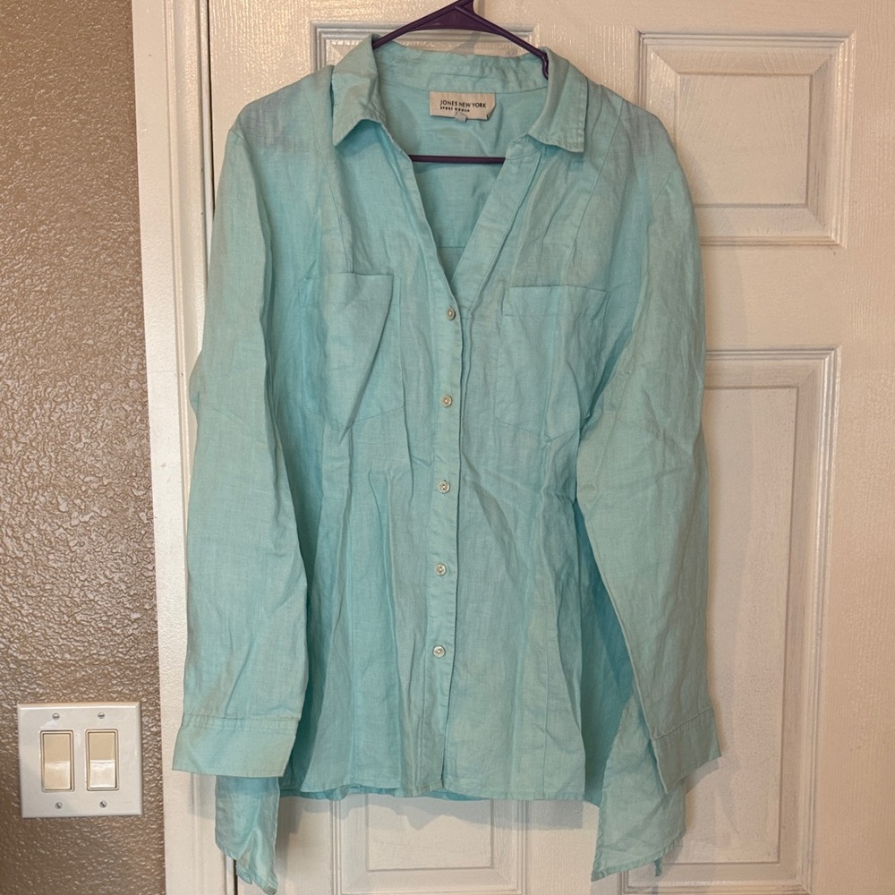 Jones New York Light Blue Button-Up Shirt
